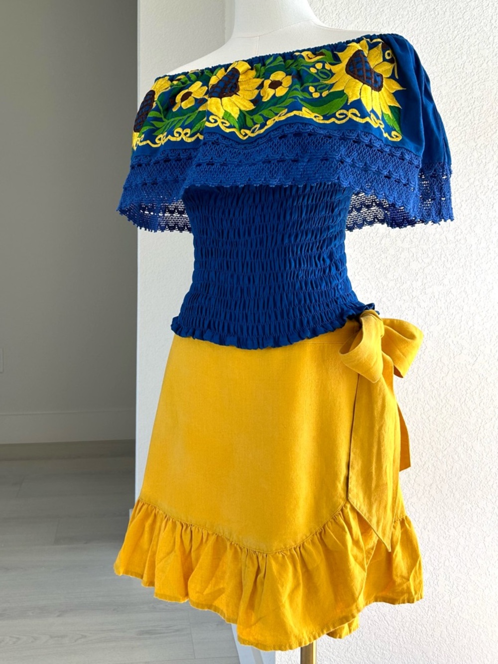 Aerie Mustard Yellow Ruffle Wrap Mini Skirt Womens M - Picture 1 of 8